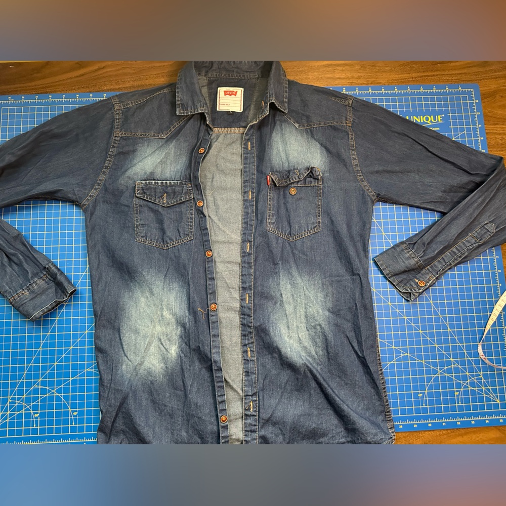 Vintage Levis button up shirt